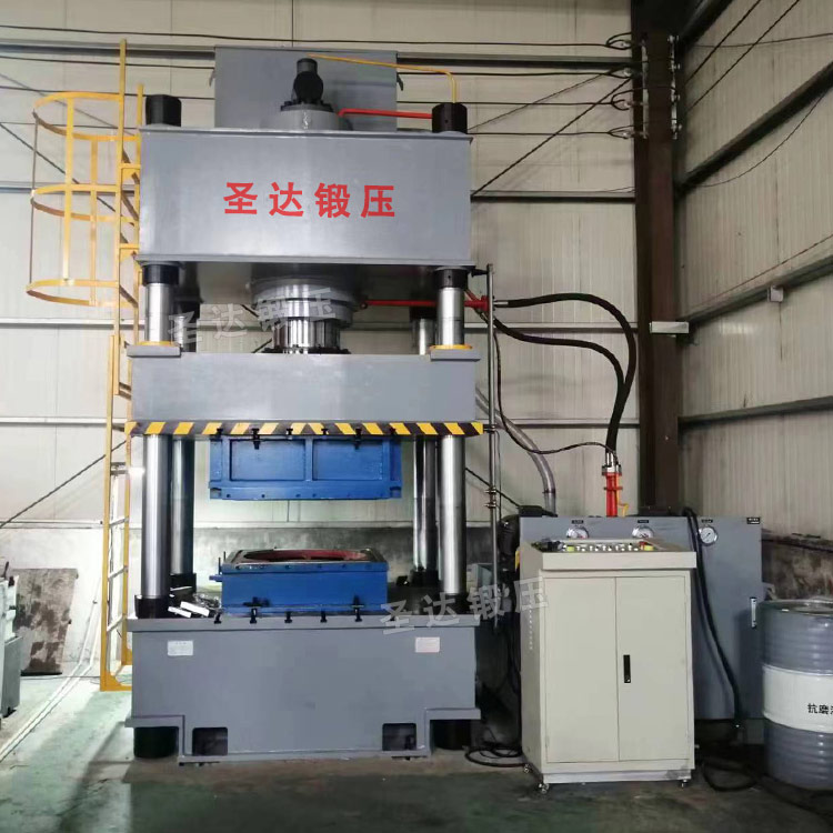 不銹鋼水箱板液壓機(jī)客戶現(xiàn)場(chǎng)(500噸四柱液壓機(jī)) 不銹鋼水箱板液壓機(jī)客戶現(xiàn)場(chǎng)(500噸四柱液壓機(jī))