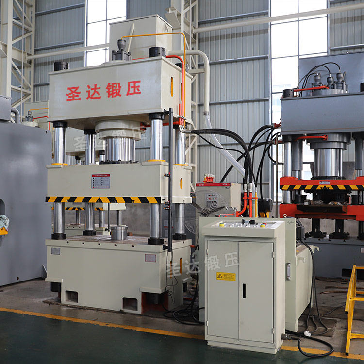 400噸四柱液壓機(jī) 400噸四柱液壓機(jī)