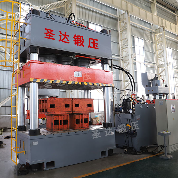 1200噸三梁四柱液壓機 1200噸三梁四柱液壓機