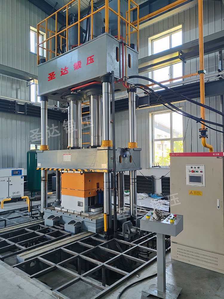 500噸熱壓防彈頭盔液壓機試機 500噸熱壓防彈頭盔液壓機試機