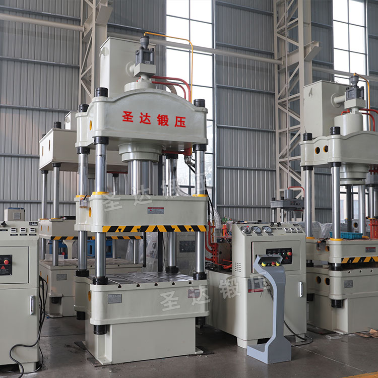 200噸四柱三梁液壓機(jī) 200噸四柱三梁液壓機(jī)